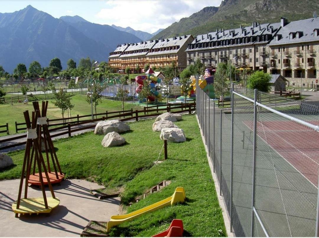 Apartamento L Auet Pla de l'Ermita Ngoại thất bức ảnh
